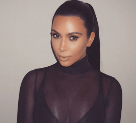 © zeleb.es el truco de kim kardashian